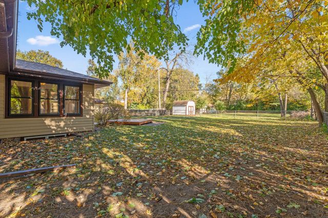 9523 10th Avenue S, Bloomington, MN 55420