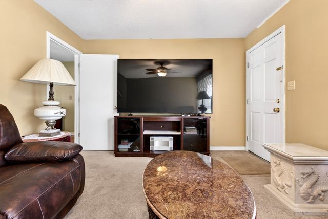 127 James Dr, Clarksville, TN 37042