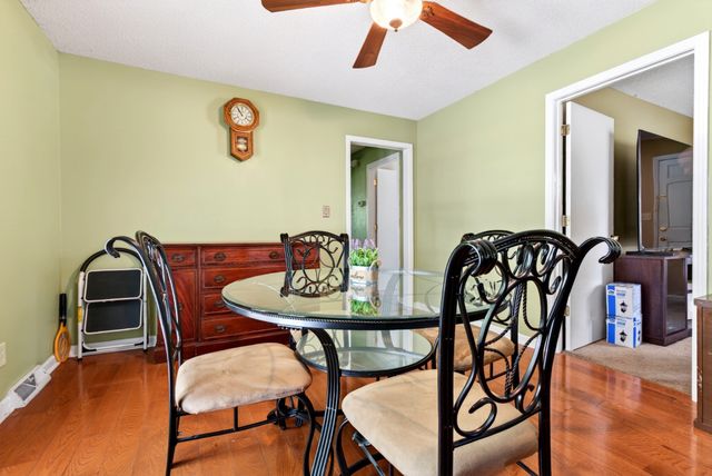 127 James Dr, Clarksville, TN 37042
