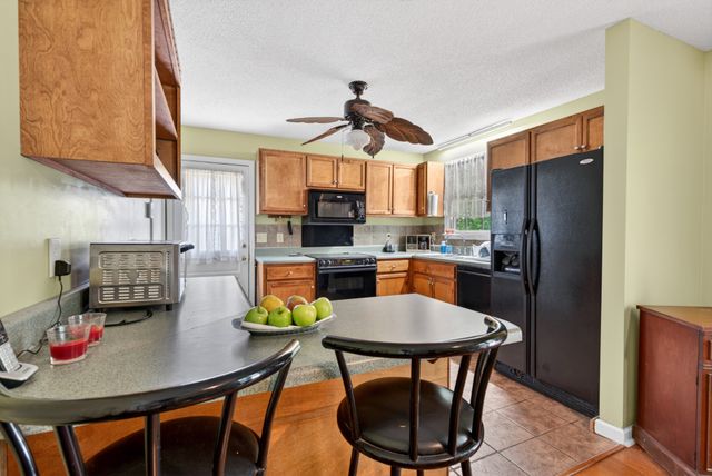 127 James Dr, Clarksville, TN 37042