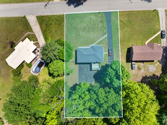 127 James Dr, Clarksville, TN 37042