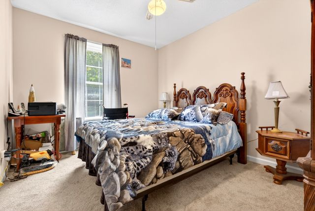 127 James Dr, Clarksville, TN 37042