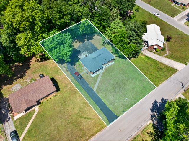 127 James Dr, Clarksville, TN 37042