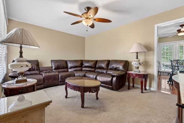 127 James Dr, Clarksville, TN 37042