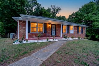 127 James Dr, Clarksville, TN 37042
