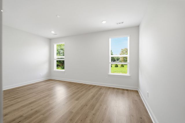 833 Odell Drive, White House, TN 37188