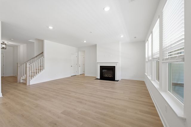 833 Odell Drive, White House, TN 37188