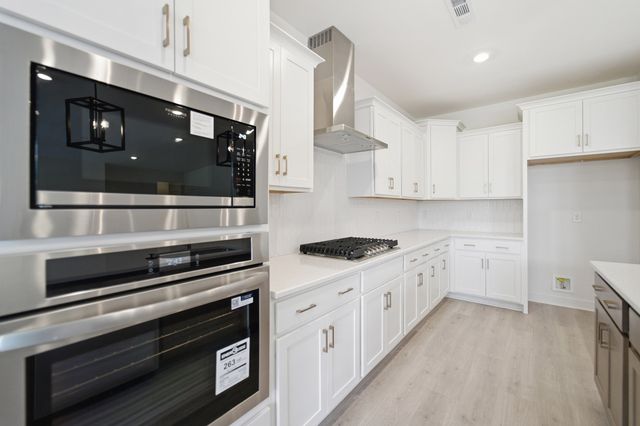 833 Odell Drive, White House, TN 37188