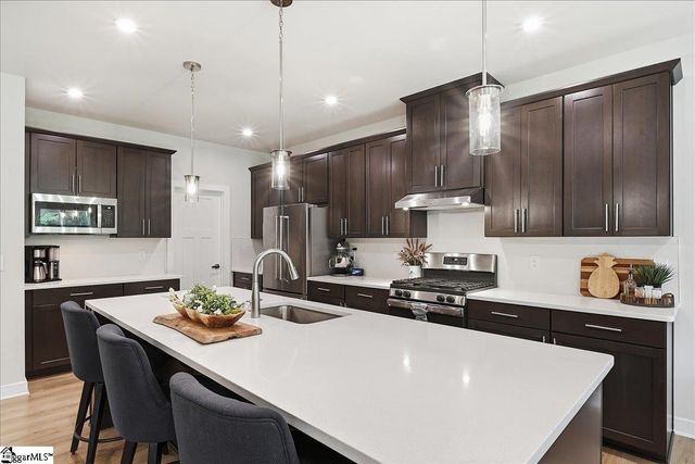 132 Dunroyal Road, Fountain Inn, SC 29644