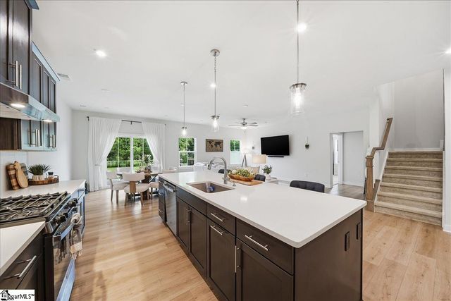 132 Dunroyal Road, Fountain Inn, SC 29644