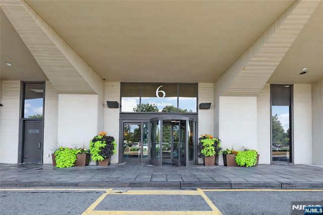 6 Horizon 2106, Fort Lee, NJ 07024