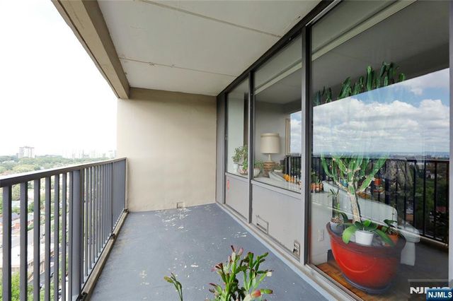 6 Horizon 2106, Fort Lee, NJ 07024