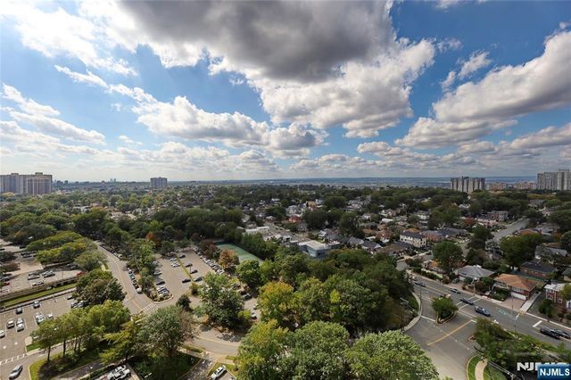 6 Horizon 2106, Fort Lee, NJ 07024