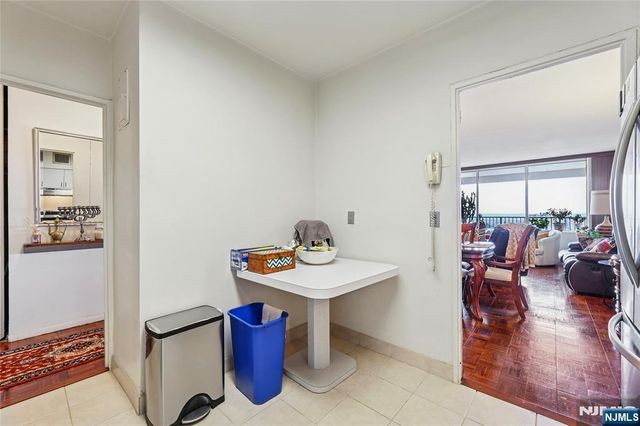 6 Horizon 2106, Fort Lee, NJ 07024