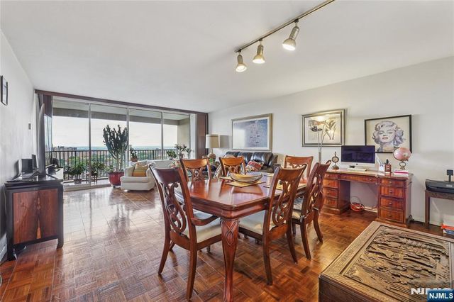 6 Horizon 2106, Fort Lee, NJ 07024
