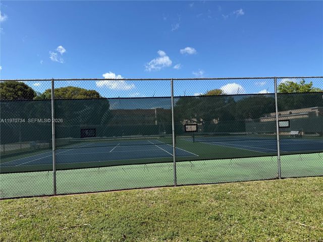 2721 N Pine Island Rd 202, Sunrise, FL 33322