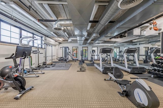 811 W 15th Place 806, Chicago, IL 60608