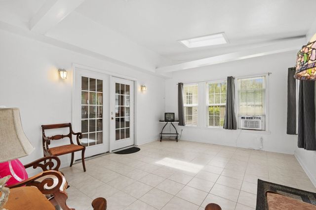 125 Fox Glen Dr., Loris, SC 29569