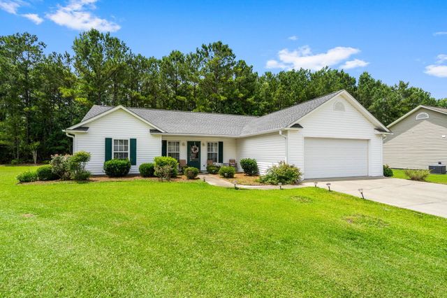 125 Fox Glen Dr., Loris, SC 29569