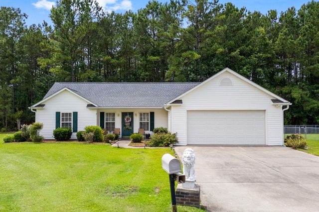 125 Fox Glen Dr., Loris, SC 29569