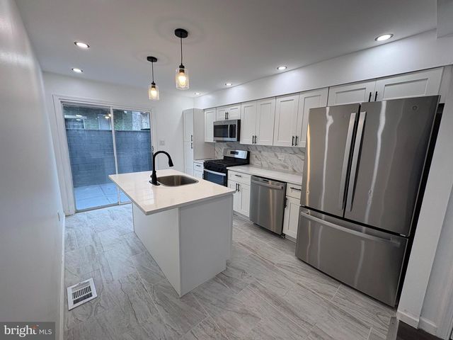 2040 S NORWOOD ST, Philadelphia, PA 19145