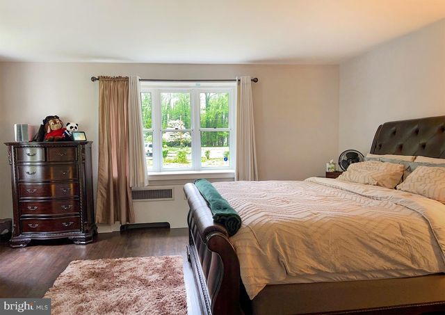 331 BRIDGEBORO RD, Moorestown, NJ 08057