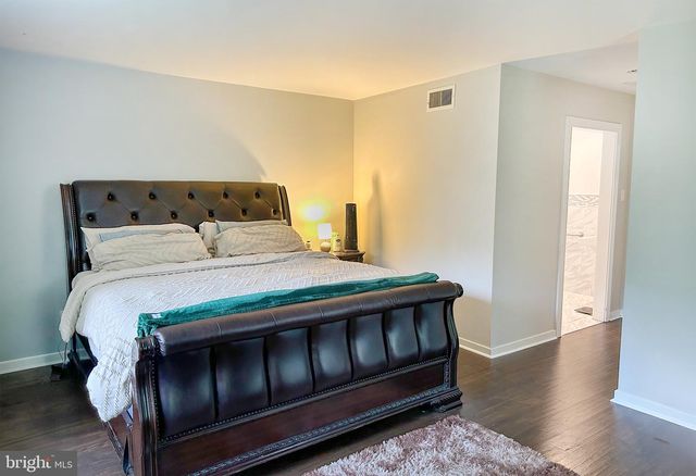 331 BRIDGEBORO RD, Moorestown, NJ 08057