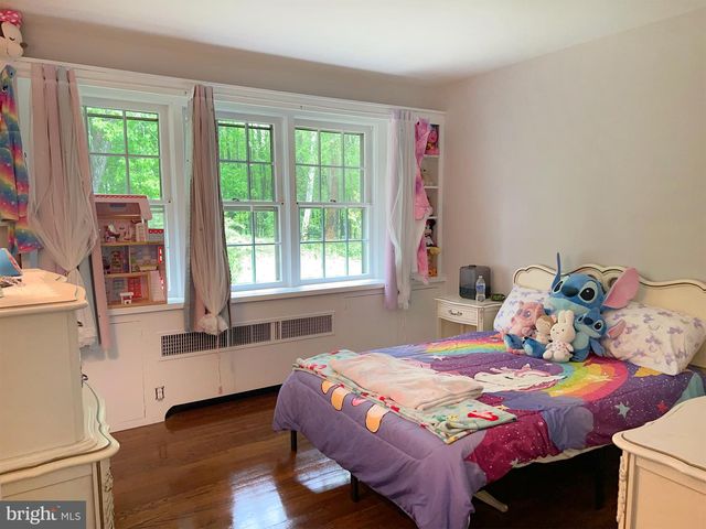 331 BRIDGEBORO RD, Moorestown, NJ 08057