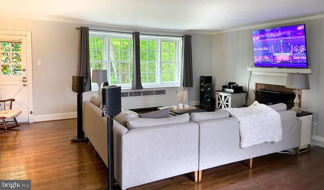 331 BRIDGEBORO RD, Moorestown, NJ 08057