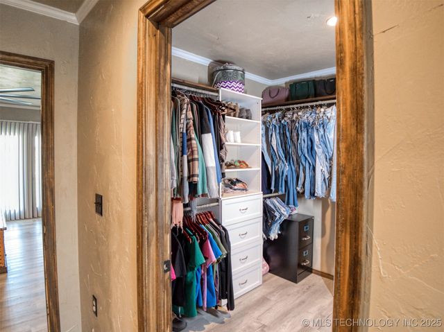 3487 Edge Road, Kingston, OK 73439