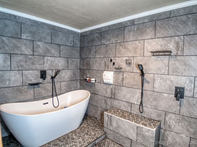 3487 Edge Road, Kingston, OK 73439