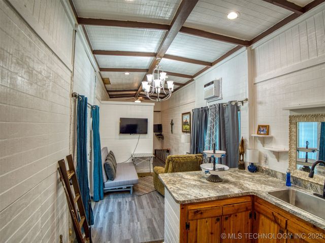 3487 Edge Road, Kingston, OK 73439