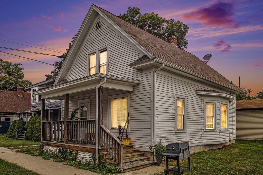 809 Chicago Street, La Porte, IN 46350