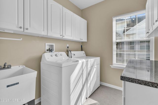 81 Halsted Drive, Manchester, NJ 08759