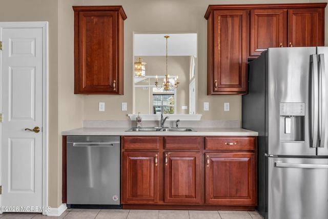 81 Halsted Drive, Manchester, NJ 08759