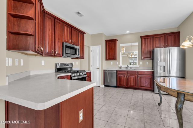 81 Halsted Drive, Manchester, NJ 08759