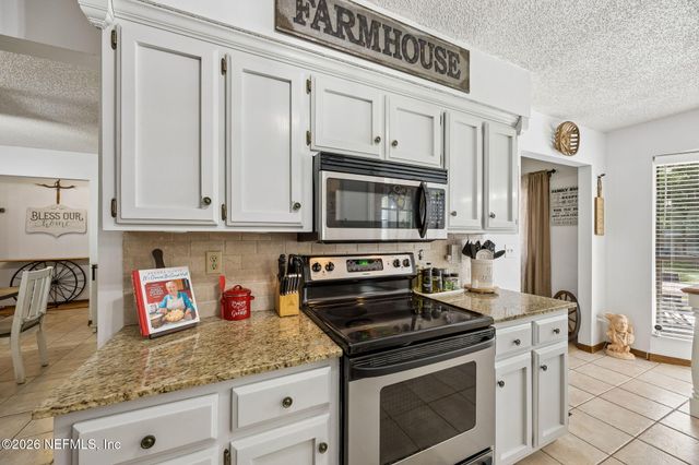 11166 WOODELM Drive E, Jacksonville, FL 32218