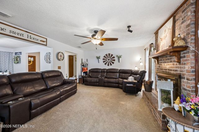 11166 WOODELM Drive E, Jacksonville, FL 32218