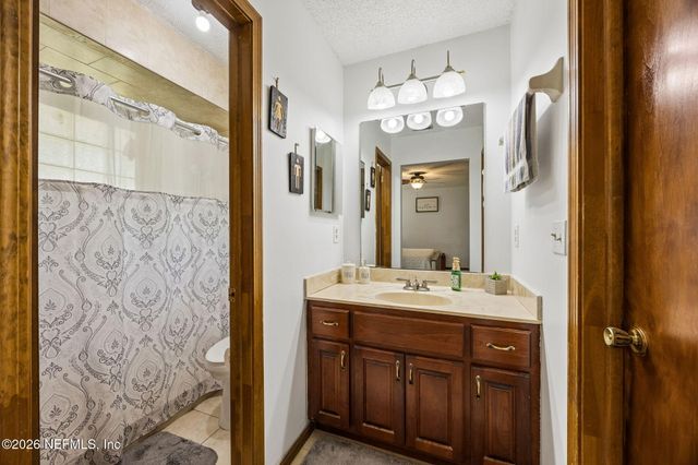 11166 WOODELM Drive E, Jacksonville, FL 32218