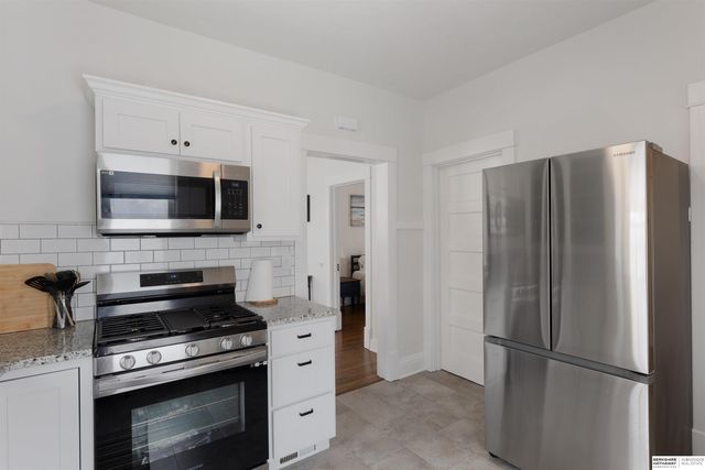 831 S 50 Street, Omaha, NE 68106