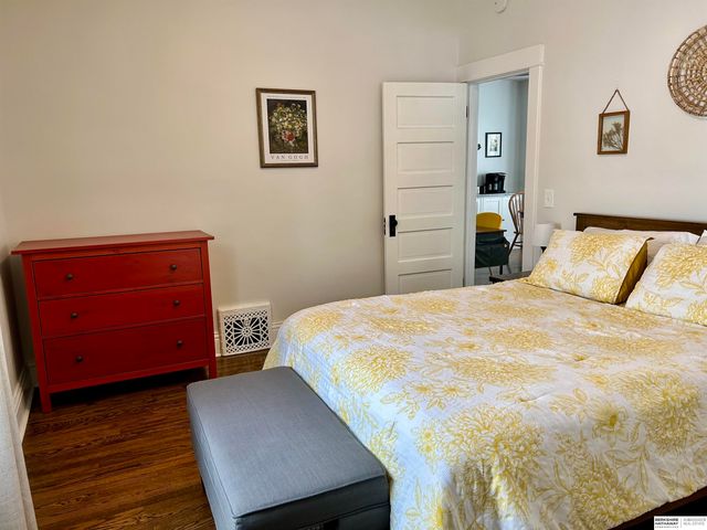 831 S 50 Street, Omaha, NE 68106