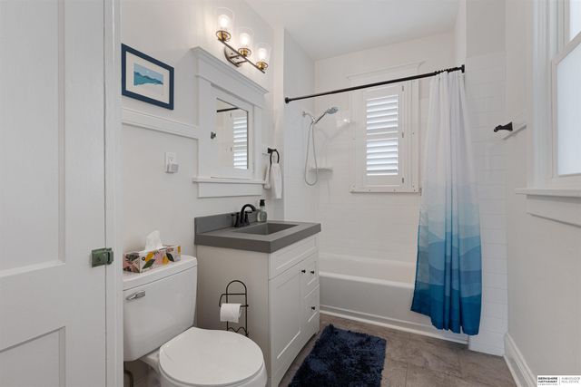 831 S 50 Street, Omaha, NE 68106