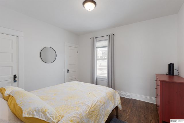 831 S 50 Street, Omaha, NE 68106