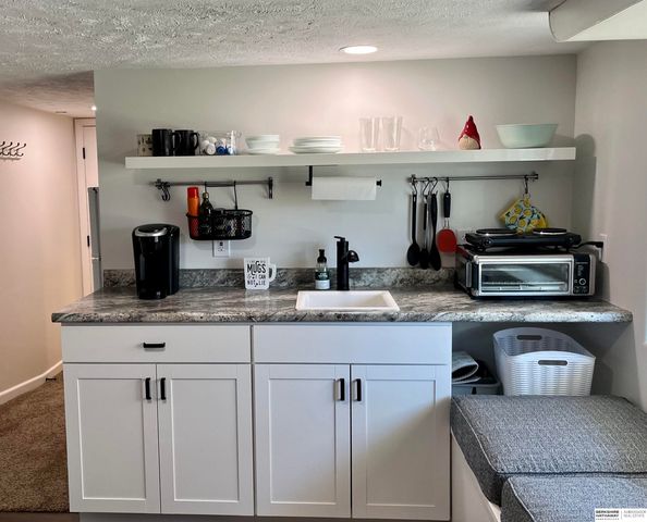 831 S 50 Street, Omaha, NE 68106