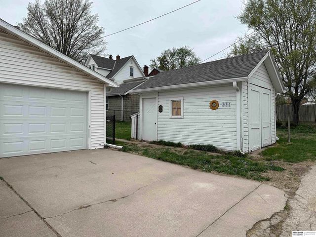 831 S 50 Street, Omaha, NE 68106