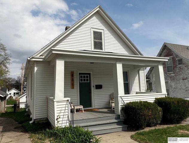 831 S 50 Street, Omaha, NE 68106