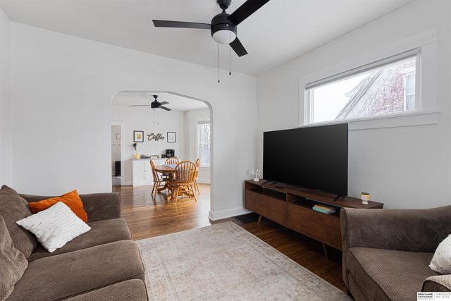 831 S 50 Street, Omaha, NE 68106
