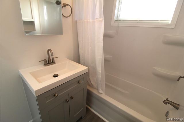 14622-14624 Huron Street, Taylor, MI 48180