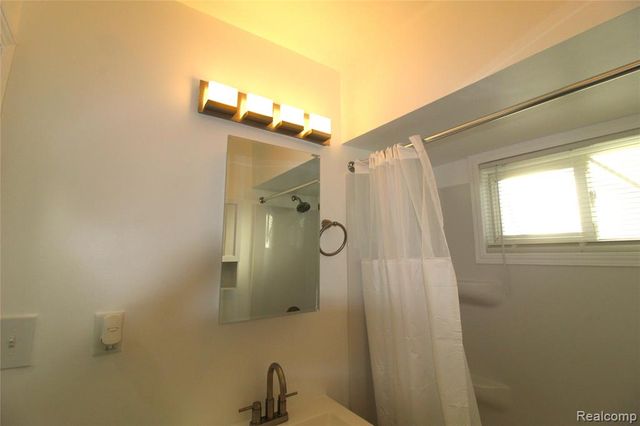 14622-14624 Huron Street, Taylor, MI 48180