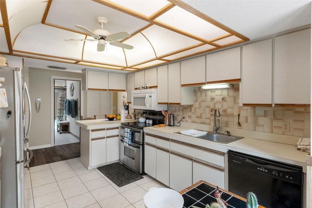 6231 WAYSIDE COURT, Spring Hill, FL 34606